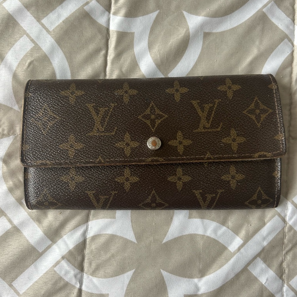 Vintage LOUIS VUITTON wallet